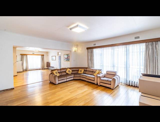 4 BEDROOM HOUSE FOR SALE IN MONDEOR